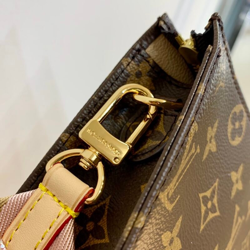 Louis Vuitton M47546 Toiletry Handbags- 26-19.0×15.0x6CM