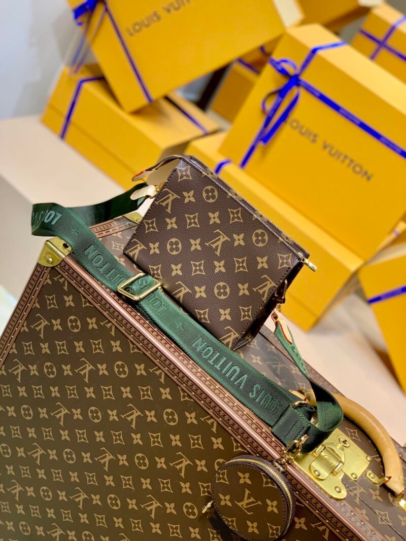 Louis Vuitton M47546 Toiletry Handbags- 26-19.0×15.0x6CM