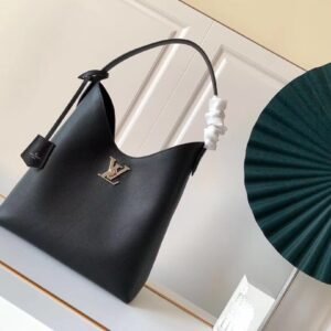 Louis Vuitton Lock Me Hobo-29.5*34*16CM