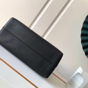 Louis Vuitton Lock Me Hobo-29.5*34*16CM