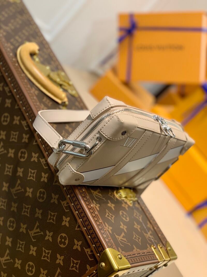 LV Soft Trunk Handbags-M45880-22.5 x 14.0 x 5CM