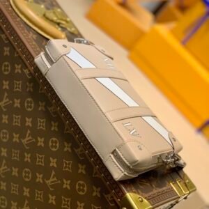 LV Soft Trunk Handbags-M45880-22.5 x 14.0 x 5CM