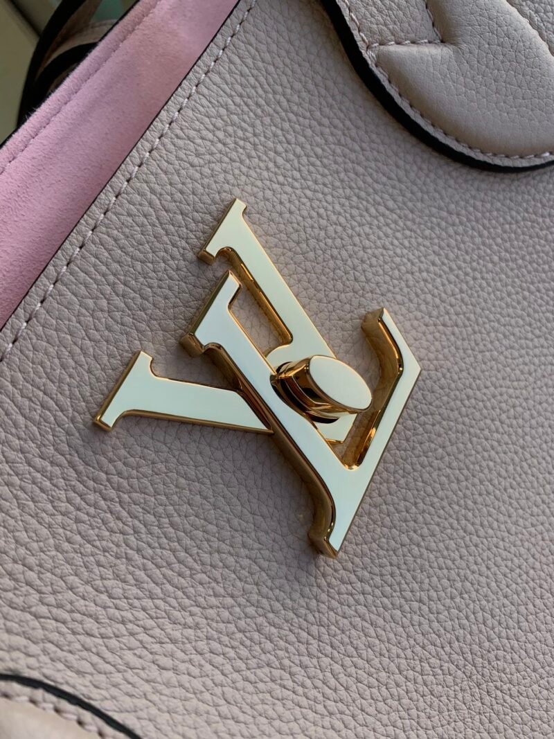 Louis Vuitton Lockme Handbags M57345-42*28*15CM