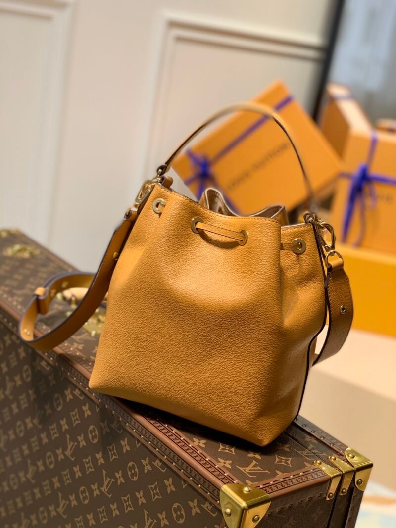 Louis Vuitton Lockme Bucket-20*13*22CM