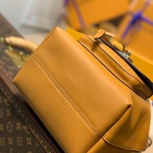 Louis Vuitton Lockme Bucket-20*13*22CM