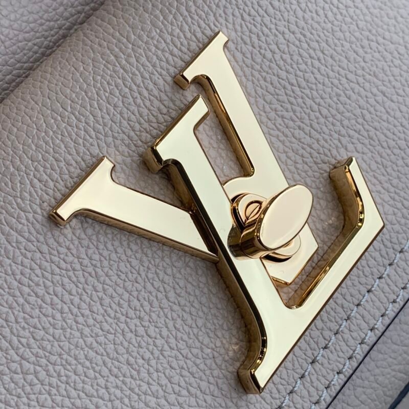 Louis Vuitton Lockme Bucket-20*13*22CM