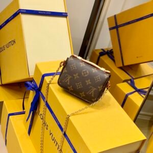 Louis Vuitton Micro Metis Handbags-14*11* 3.5 CM