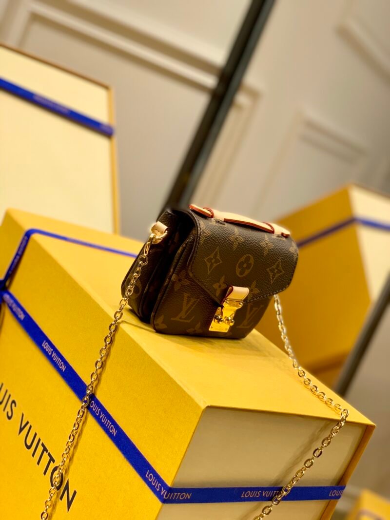 Louis Vuitton Micro Metis Handbags-14*11* 3.5 CM