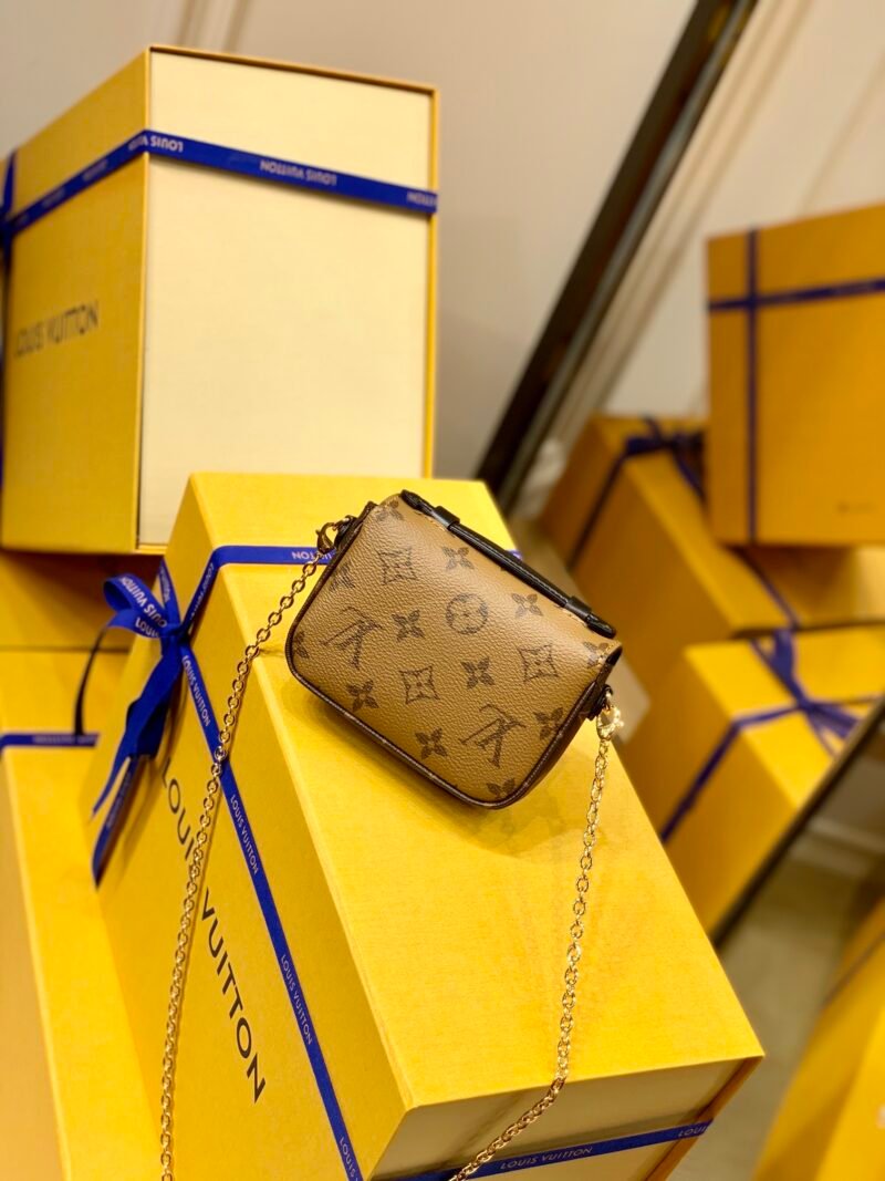 Louis Vuitton Micro Metis Handbags-14*11* 3.5 CM