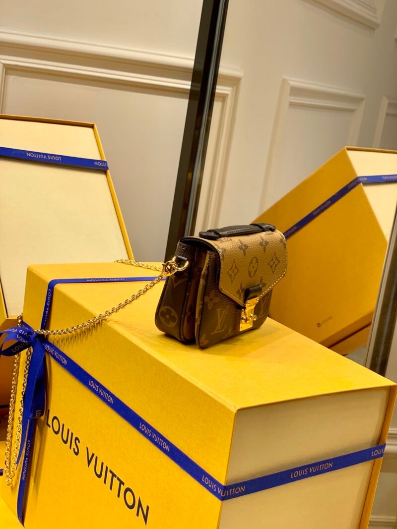 Louis Vuitton Micro Metis Handbags-14*11* 3.5 CM