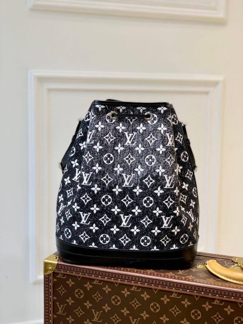 Louis Vuitton Petit Noé -25*28.5*20CM