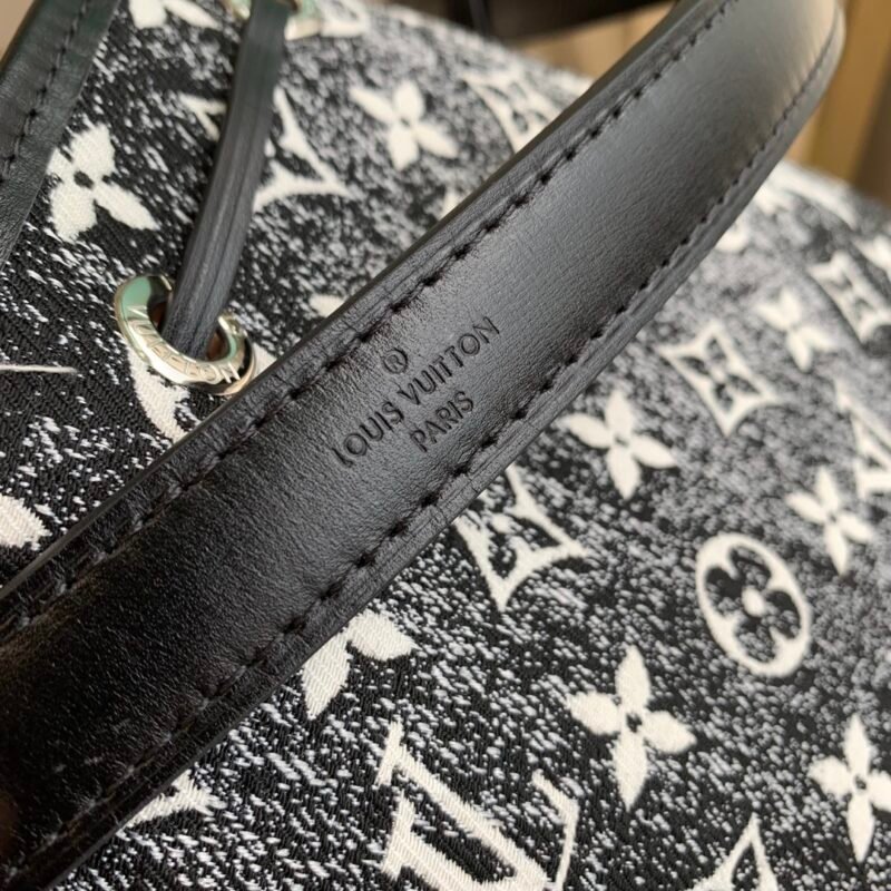 Louis Vuitton Petit Noé -25*28.5*20CM