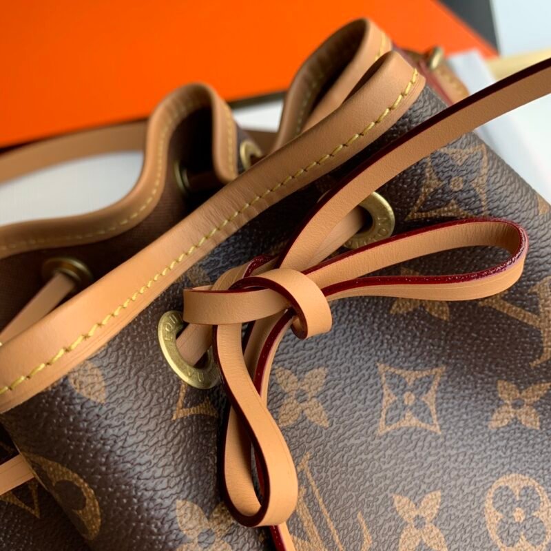 lvbag-1243383rewrew_1_.jpg Louis Vuitton NéoNoé Bucket Bag -24 x 22 x 15CM