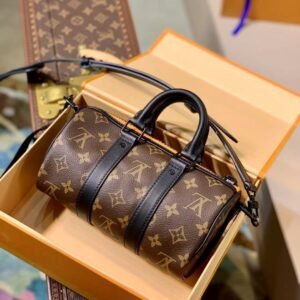 Louis VuittonZoooom with Friends-21×10×12CM