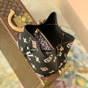 lvbag-1543325erewrwe_3_.jpg Louis Vuitton Wild at Heart NéoNoé Bucket Bag -26X22X27CM
