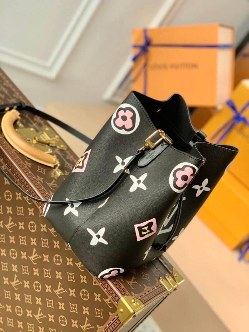 lvbag-1543325erewrwe_7_.jpg Louis Vuitton Wild at Heart NéoNoé Bucket Bag -26X22X27CM