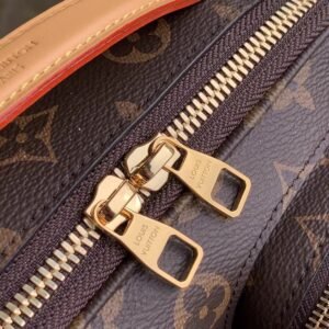 Louis Vuitton M80446 Utility Crossbody – 18*11*10CM