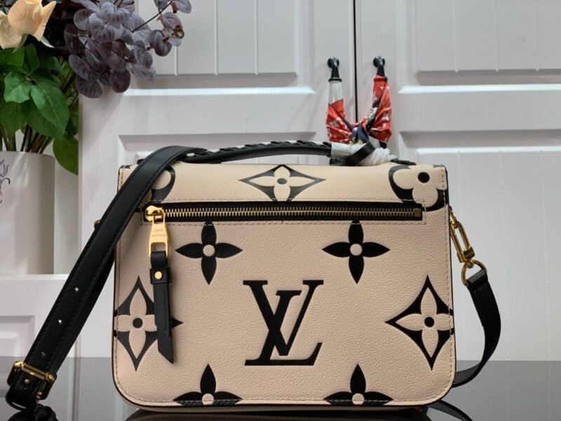 Louis Vuitton Pochette Metis Handbags-25*19*7CM
