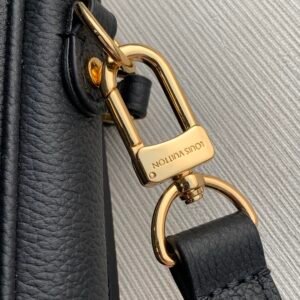 Louis Vuitton Pochette Metis Handbags-25*19*7CM