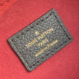 Louis Vuitton Pochette Metis Handbags-25*19*7CM