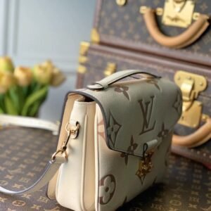 Louis Vuitton Pochette Metis Handbags-25*19*7CM