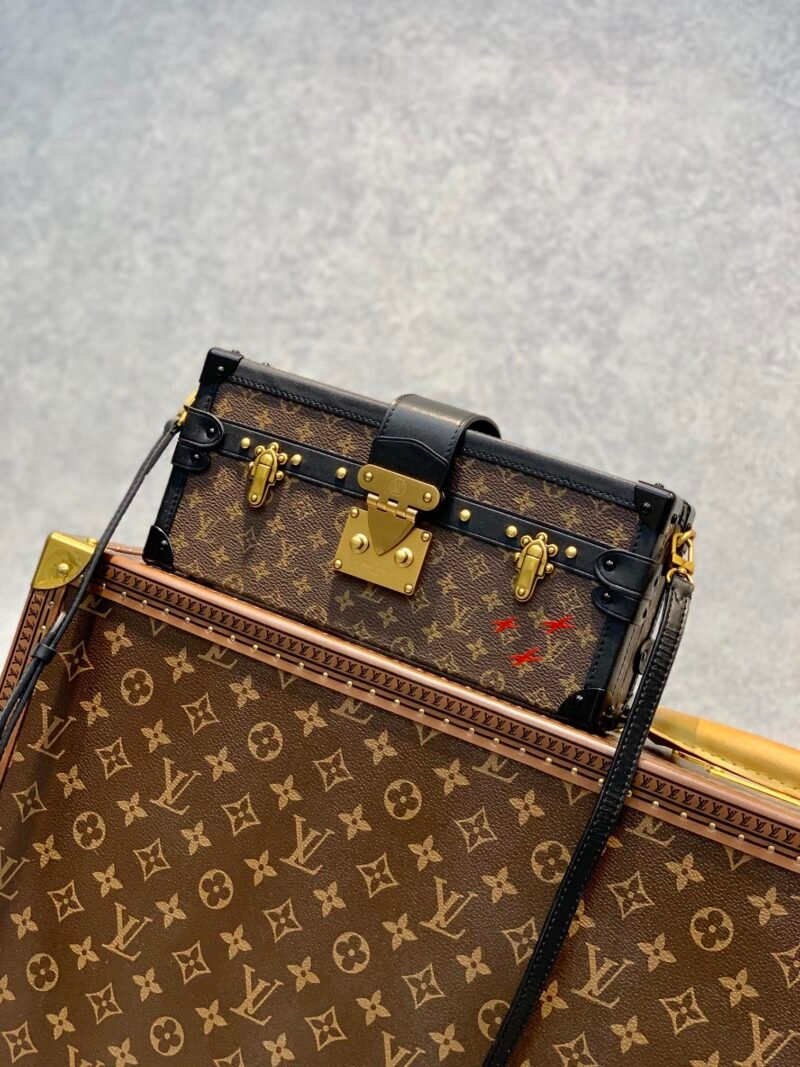 Louis Vuitton Petite Malle East West-27*12*6.5CM