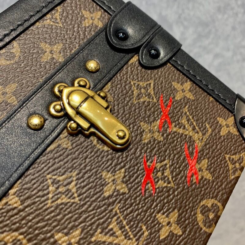 Louis Vuitton Petite Malle East West-27*12*6.5CM