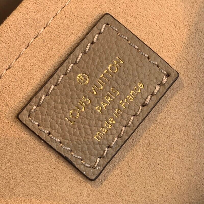 lvbag-42324rfedw_6_.jpg Louis Vuitton Montaigne MM-33*23*15CM