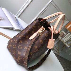 Louis Vuitton Montaigne MM-33*23*15CM