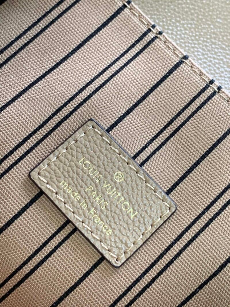 Louis Vuitton Pochette Metis Handbags-25*19*7CM