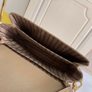 Louis Vuitton Pochette Metis Handbags-25*19*7CM