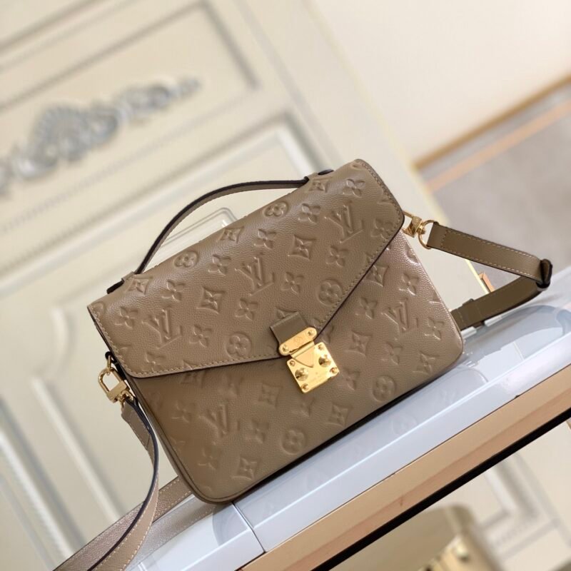 lvbag876ewrewrew_8_.jpg Louis Vuitton Pochette Metis Handbags-25*19*7CM
