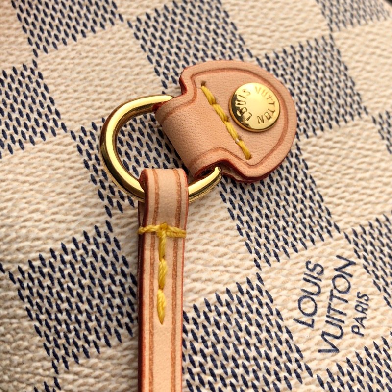 Louis Vuitton Neverfull MM (Beige Inside) -32*29*17CM