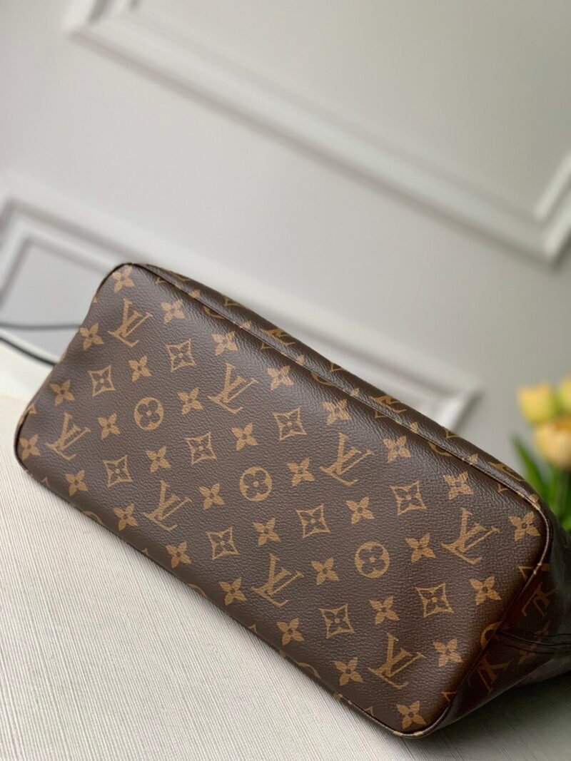 Louis Vuitton Neverfull MM (Red Inside) -32*29*17CM