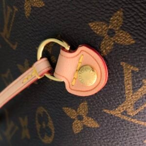 Louis Vuitton Neverfull MM (Rose red Inside) -32*29*17CM