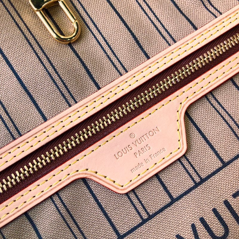 Louis Vuitton Neverfull MM (Brown Inside) -32*29*17CM
