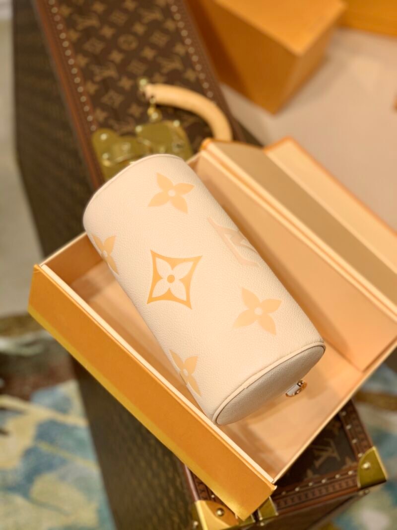 Louis Vuitton M45707 Papillon BB Handbag-20*10*10CM