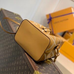 Louis Vuitton M46023 NeoNoe BB Handbag-20*20*13CM