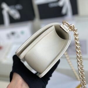 rew-05454_5_.jpg Ch@nel Boy Bag-Caviar-20CM