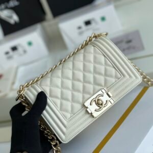 rew-05454_9_.jpg Ch@nel Boy Bag-Caviar-20CM