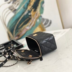 rew-9586443_4_.jpg Ch@nel Cosmetic Bag-18CM