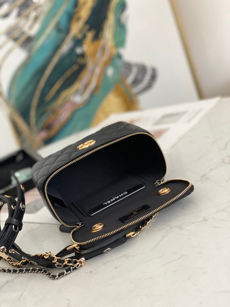 rew-9586443_9_.jpg Ch@nel Cosmetic Bag-18CM