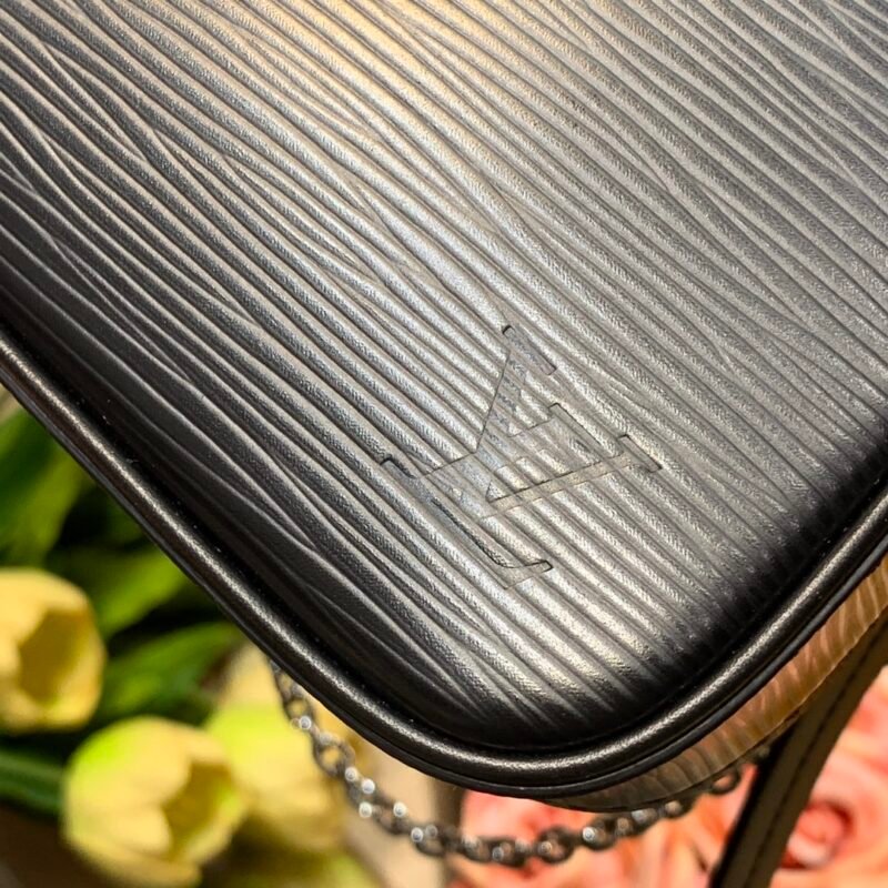 Louis Vuitton Easy Pouch On Strap-19*11.5*3CM