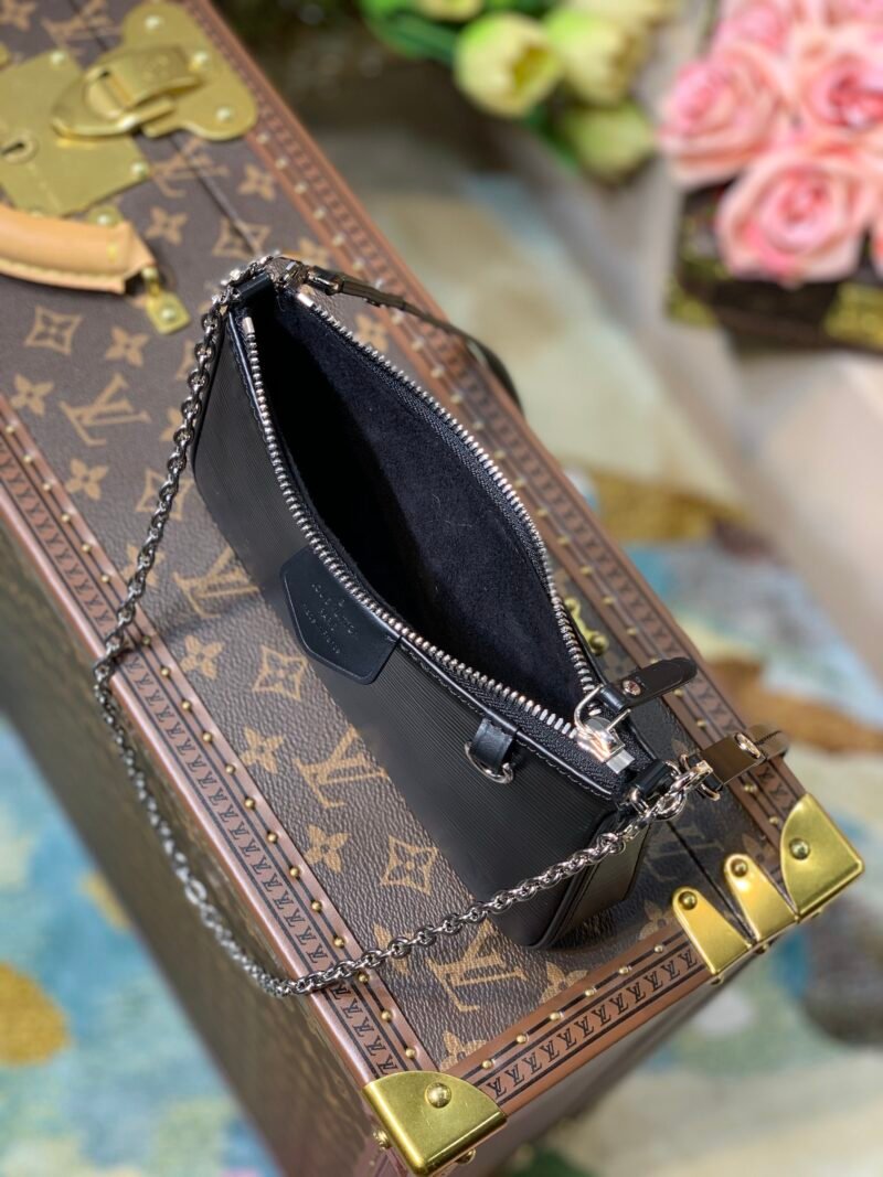 Louis Vuitton Easy Pouch On Strap-19*11.5*3CM