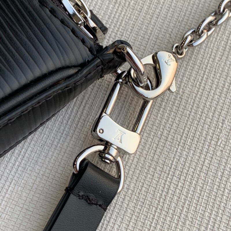 Louis Vuitton Easy Pouch On Strap-19*11.5*3CM