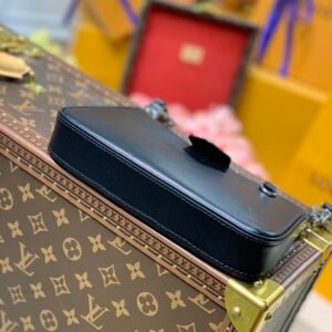 Louis Vuitton Easy Pouch On Strap-19*11.5*3CM
