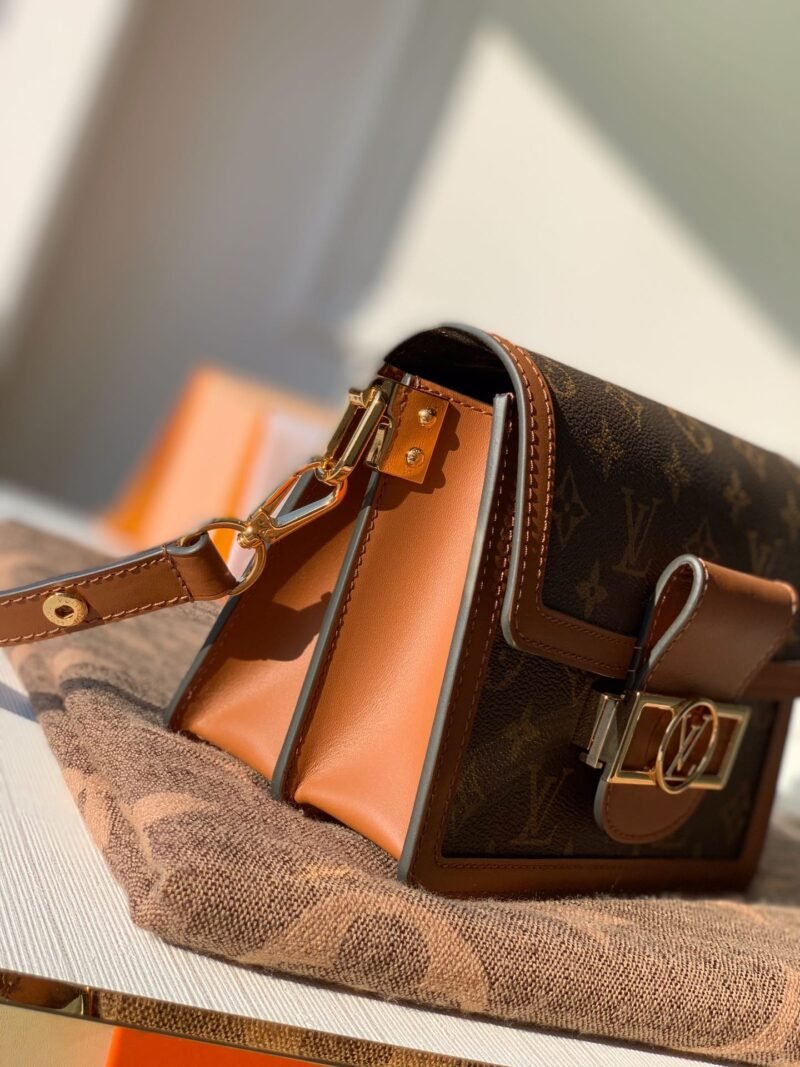 Louis Vuitton Mini Dauphine Bag-20*15*9CM