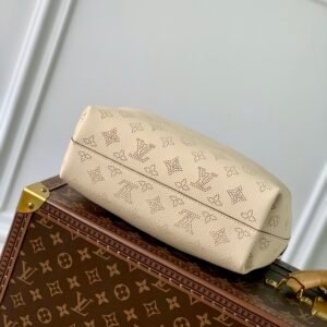 tert-0275433erwerwew_8_.jpg Louis Vuitton Why Knot Handbag-28*34*12CM