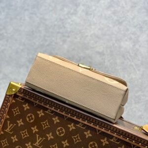 Louis Vuitton Madeleine BB Handbag-24*17*8.5CM