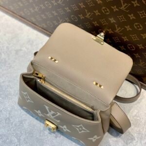Louis Vuitton Madeleine BB Handbag-24*17*8.5CM